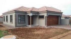 First graduation of our 17 sponsored students Ballito Builders & Building Contractors 2 _small