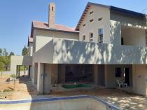 Looking for a Reliable Building Contractor or Engineer? Fourways Builders &amp; Building Contractors 2 _small