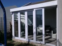 stack door {folding door} Tableview Aluminium Doors 2 _small