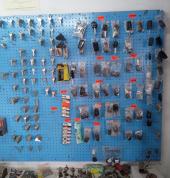 Keys Cut While u Wait, Car Keys Cut and Programmed, Opening of Cars, Opening of Safes, we sell different kind of locks