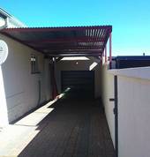 L&H Construction (Pty) Ltd Parys Carport Installation 1_small