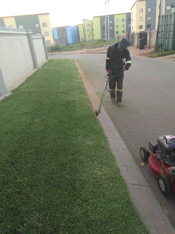 Nech gardening and cleaning Garden Services & Lawn Mowing Specialists