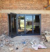 Pretoria Glass and aluminium does manufacture aluminium windows, stack doors, sliding doors and store fronts.