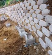 Retaining wall