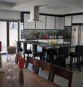HDI: Kitchens & Bathroom Renovations Cape Town Cape Town Central Kitchen Cupboards & Countertops 3_small