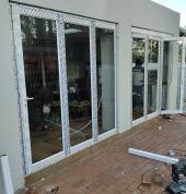PAYNE ALUMINIUM WINDOWS AND DOORS Midrand CBD Aluminium Doors 5_small
