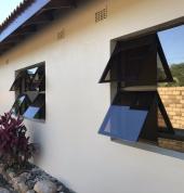 Luxury aluminum company Malvern Stacker Doors 3_small