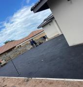 Tar/ Asphalt surfacing