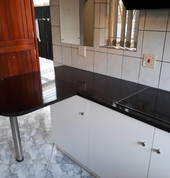 Musa home improvers Milnerton Kitchen Cupboards & Countertops 2_small