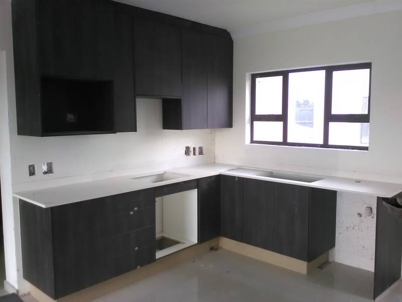 BiCon projects .kitchen cupboards & granite top specialist Kitchen
