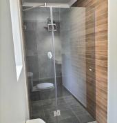 Frameless Shower