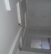 Floating ceiling shop partitioning