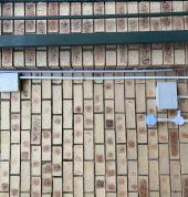 Day/night sensor and plug circuit