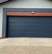 We specialize in repairing up-and-over garage doors, providing you with a safe and dependable solution for your garage. We understand that a malfunctioning garage door can be a hassle, and that’s why we’re committed to resolving your issues promptly.