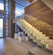 frameless glass balustrade on staircase