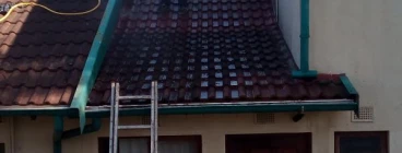 Roof cleaning with high pressure Amanzimtoti Renovations