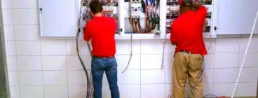 Qualified electricians based in Cape Town, here to service your home or companies electrical needs. Professional, honest and reliable.