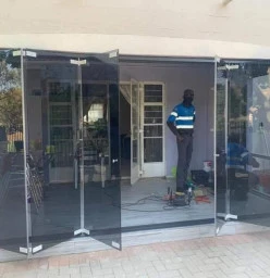 Get 20% off from all your frameless doors,showers and balustrade orders Johannesburg CBD Frameless Balustrades