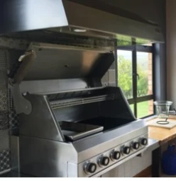 Custom build gas braai