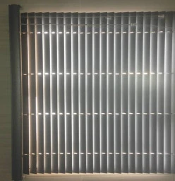 Venetian blind