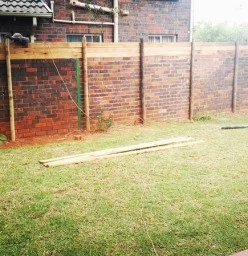 A Quick and affordable way to heighten your boundary wall !! Whether its to keep the dogs from jumping over or for added privacy this is one of the many services we provide, call us for a quote today !!!