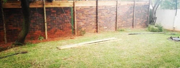 A Quick and affordable way to heighten your boundary wall !! Whether its to keep the dogs from jumping over or for added privacy this is one of the many services we provide, call us for a quote today !!!