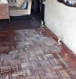 Parquet before Mr Sandless