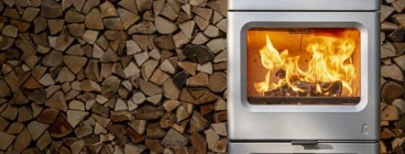 The Skye E700 is the first self-regulating wood heater. By monitoring the fire in realtime, it ensures the right amount of air at the right time is provided automatically to enable the cleanest most efficient burn possible.