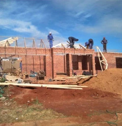 Comstruction