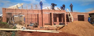 Comstruction