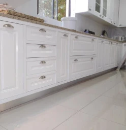 Wrap White kitchens