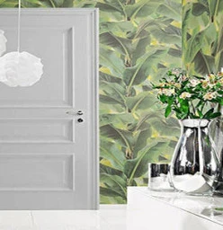 Lush and Tropical Wallpaper