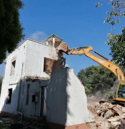 Breaking down of double storey building structure