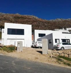 New build | Mountainside, Gordon's Bay