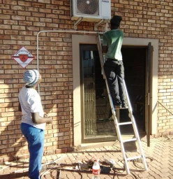 installing Air condition unit