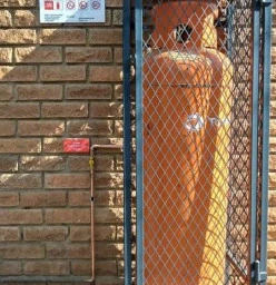 Example of outside cage installed by EcoGas