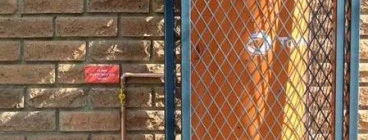 Example of outside cage installed by EcoGas